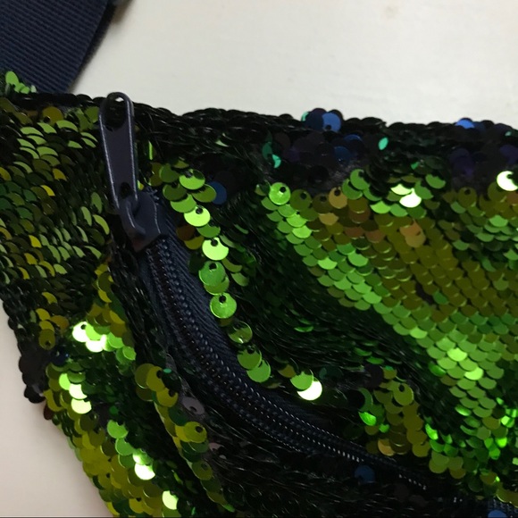 NWT- Waist bag- Purse- Sequin- Crossbody - Picture 4 of 10